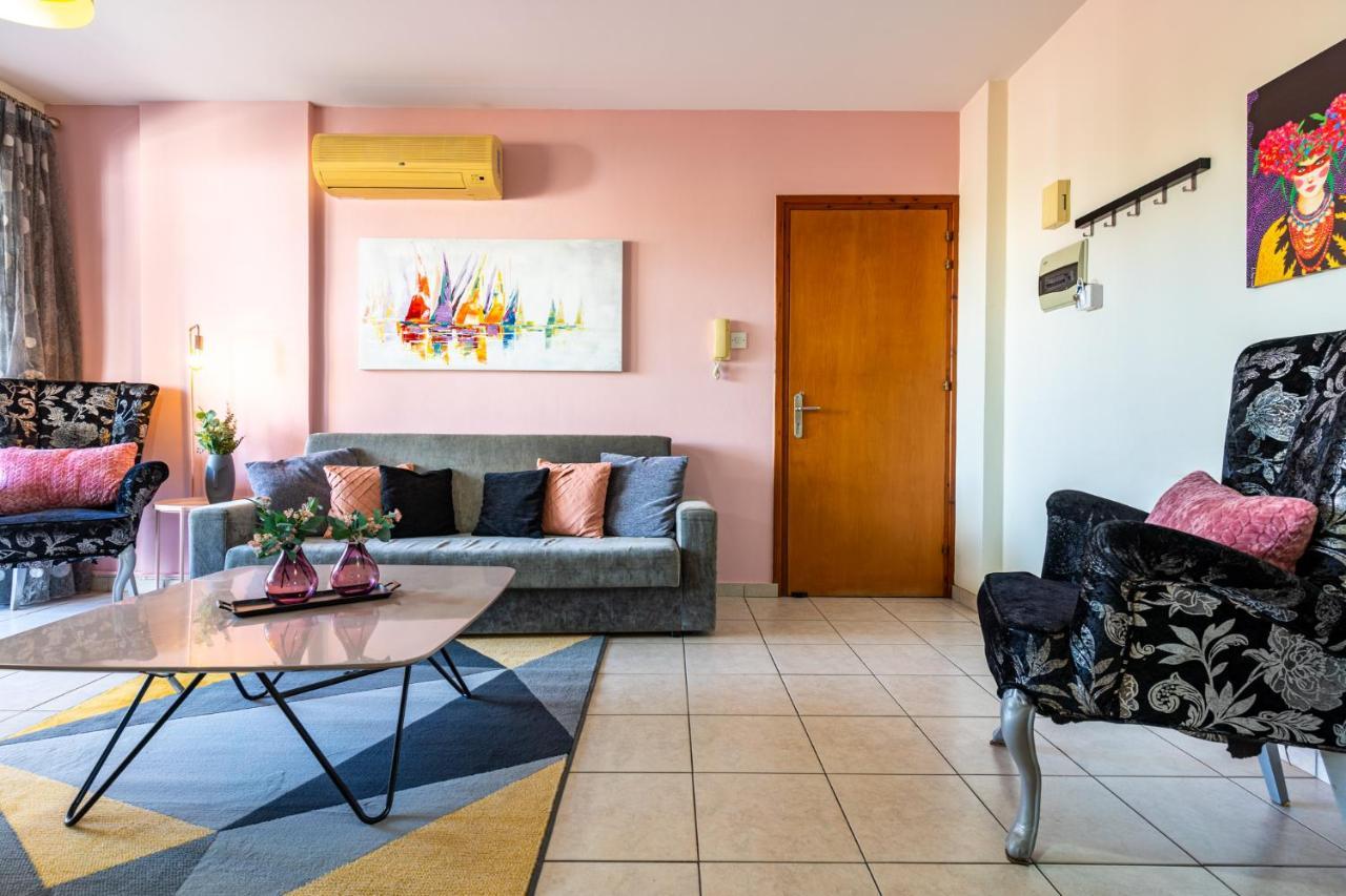 Freya 1-Bedroom Apartment In Larnaca Esterno foto
